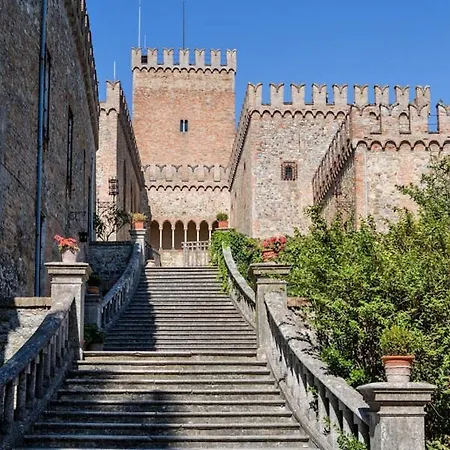 Tabiano Castello Sleeps 10 With Pool Air Con And Wifi *