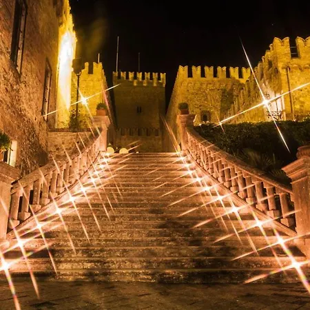 Tabiano Castello Sleeps 10 With Pool Air Con And Wifi 别墅 *