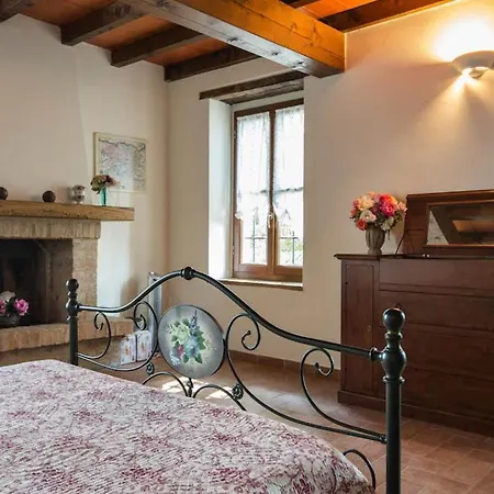 别墅 Tabiano Castello Sleeps 10 With Pool Air Con And Wifi