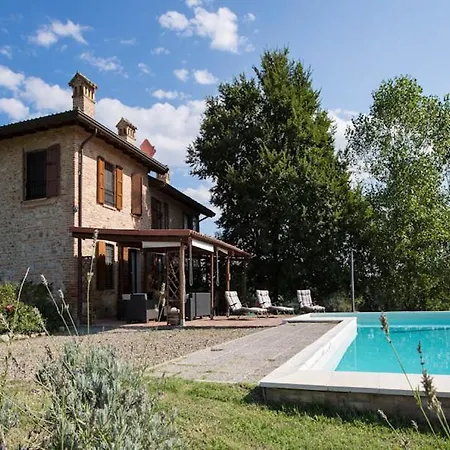 别墅 Tabiano Castello Sleeps 10 With Pool Air Con And Wifi