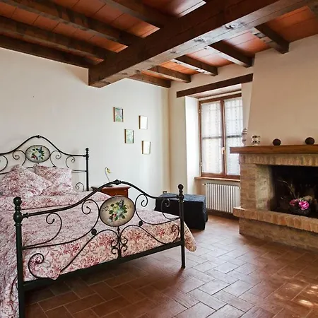 Tabiano Castello Sleeps 10 With Pool Air Con And Wifi Tabiano Terme