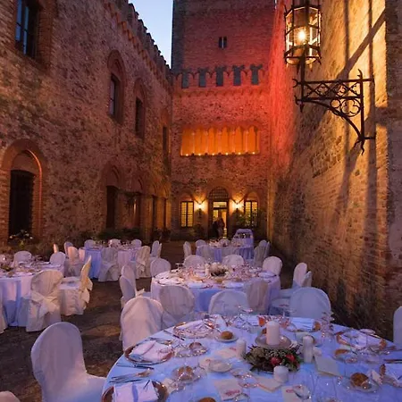 Tabiano Castello Sleeps 10 With Pool Air Con And Wifi 别墅 Tabiano Terme